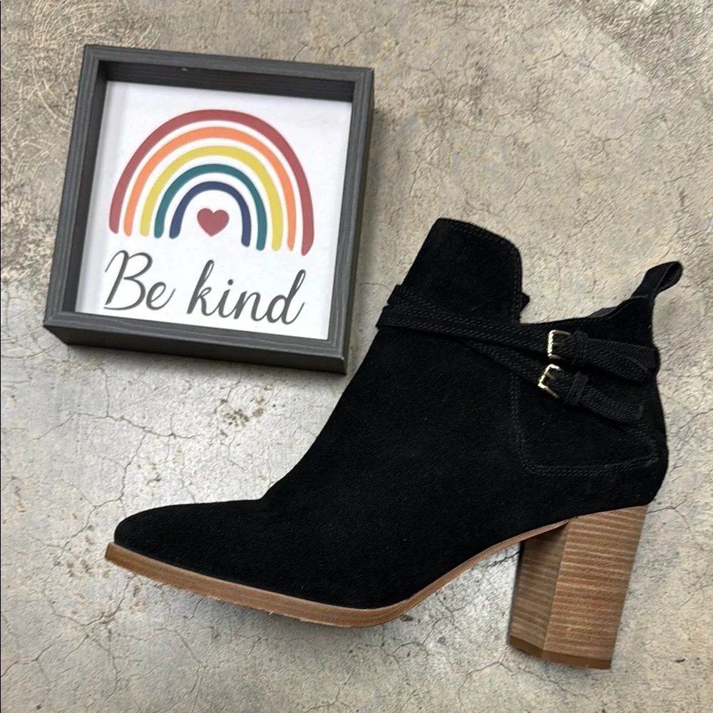 * Cole Haan Black Ankle Boots with Side Zipper and Stacked Heel
